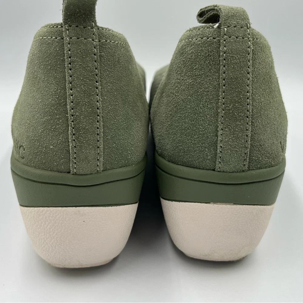 Vionic Army Green Wedge Size 9 - Picture 7 of 16